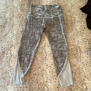 Lululemon Gray Patterned Leggings